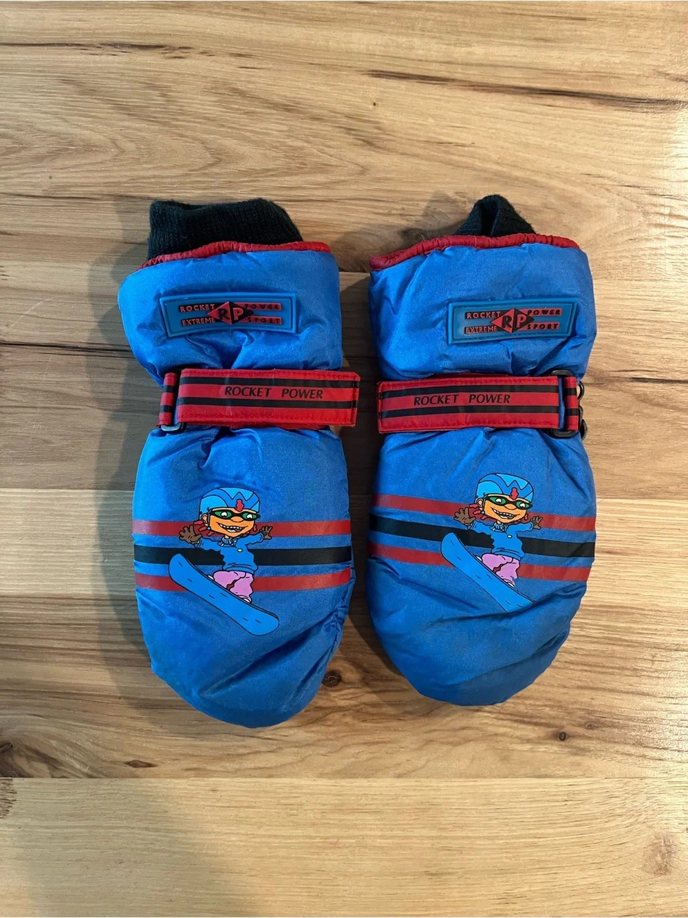 Vintage 2001 Nickelodeon Rocket Powder mittens